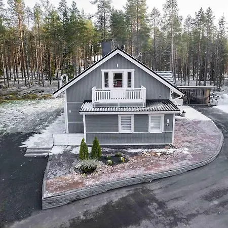 Noel Arctic Circle