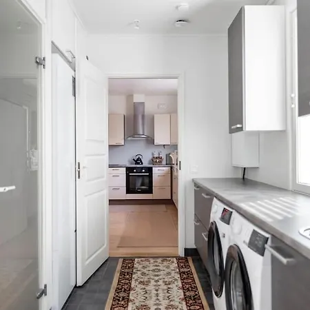 Noel Arctic Circle *