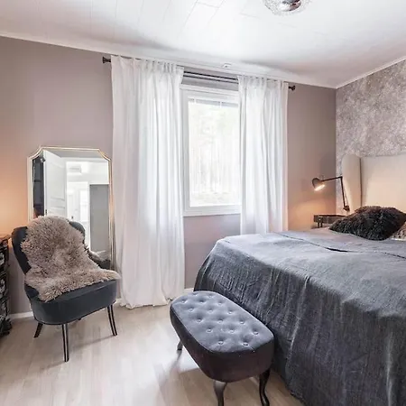 Noel Arctic Circle *